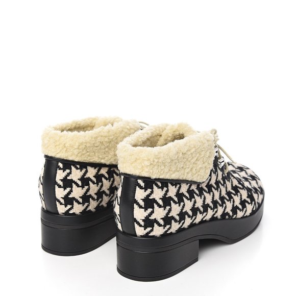 Gucci Houndstooth Lace up Bootie in White NEW IN BOX - Picture 4 of 13